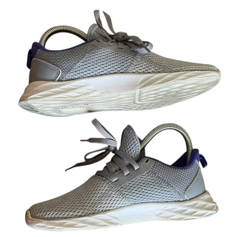 Reebok Astroride Strike Grey Purple Womens 5.5 Sneakers CN5304